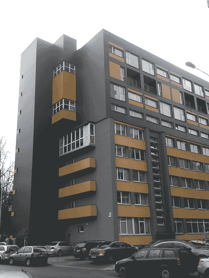 Penkiaaukštis Vilniaus kooperacijos kolegijos bendrabutis po modernizacijos virto aštuonių aukštų namu su atskira laiptine į antstatą.